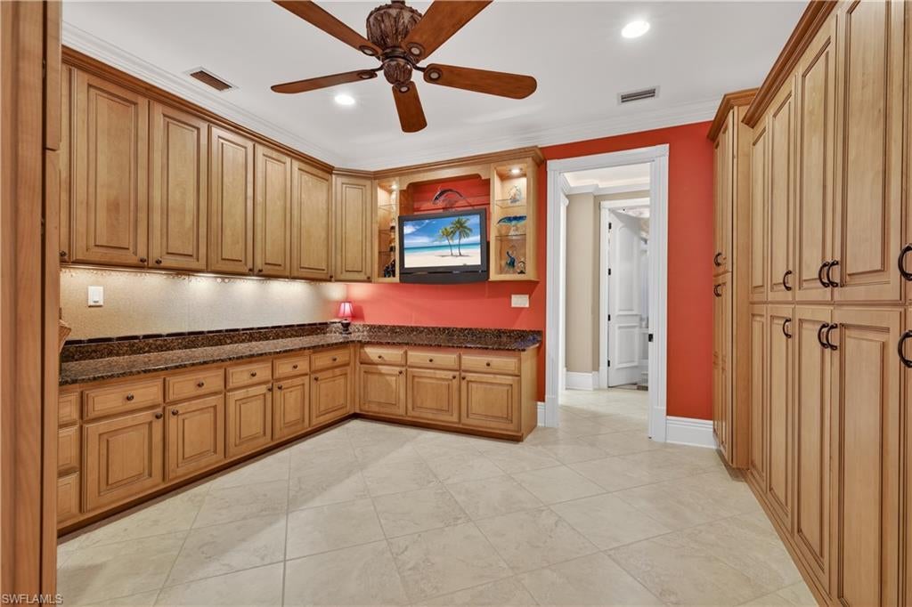 RIVERSIDE YACHT CLUB - Residential