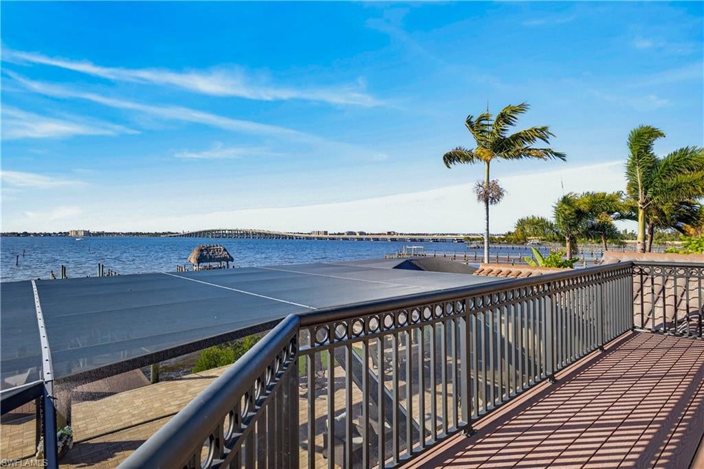 RIVERSIDE YACHT CLUB - Residential