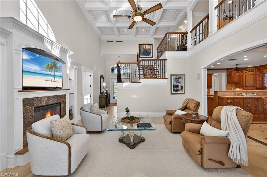 RIVERSIDE YACHT CLUB - Residential