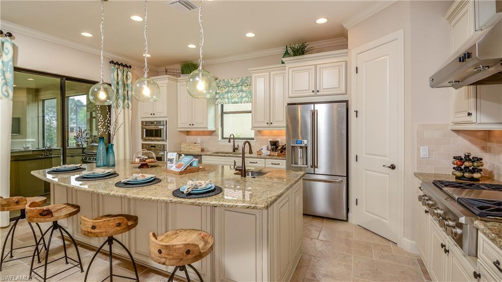 PEBBLE POINTE - Residential