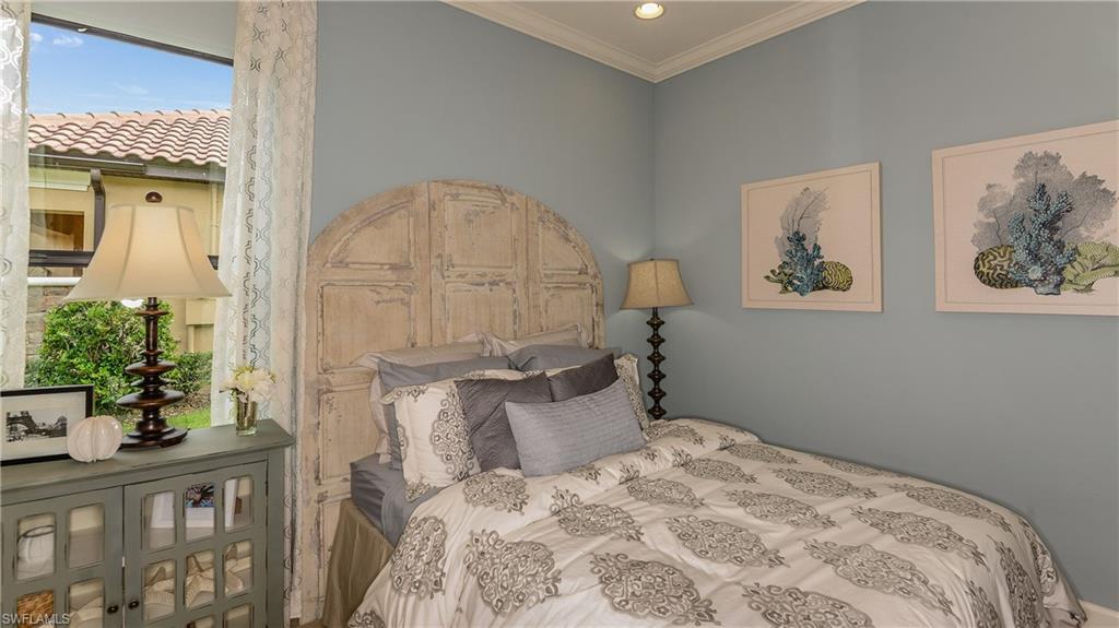 PEBBLE POINTE - Residential