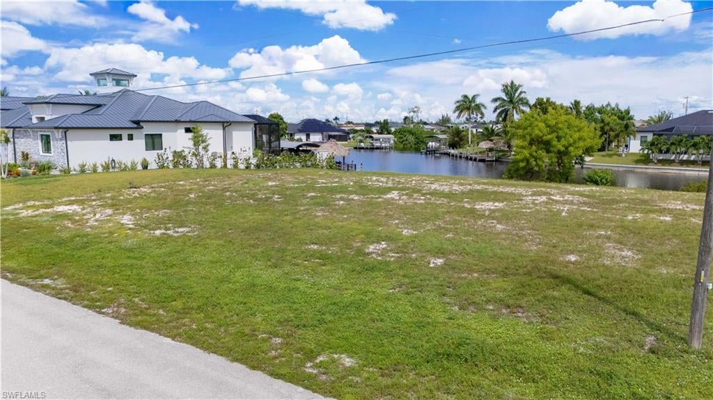 CAPE CORAL - Land