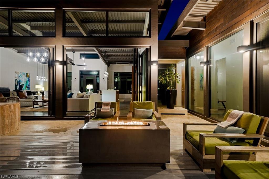MARCO BEACH - Residential