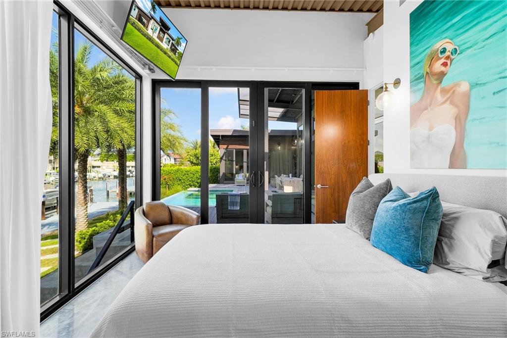 MARCO BEACH - Residential