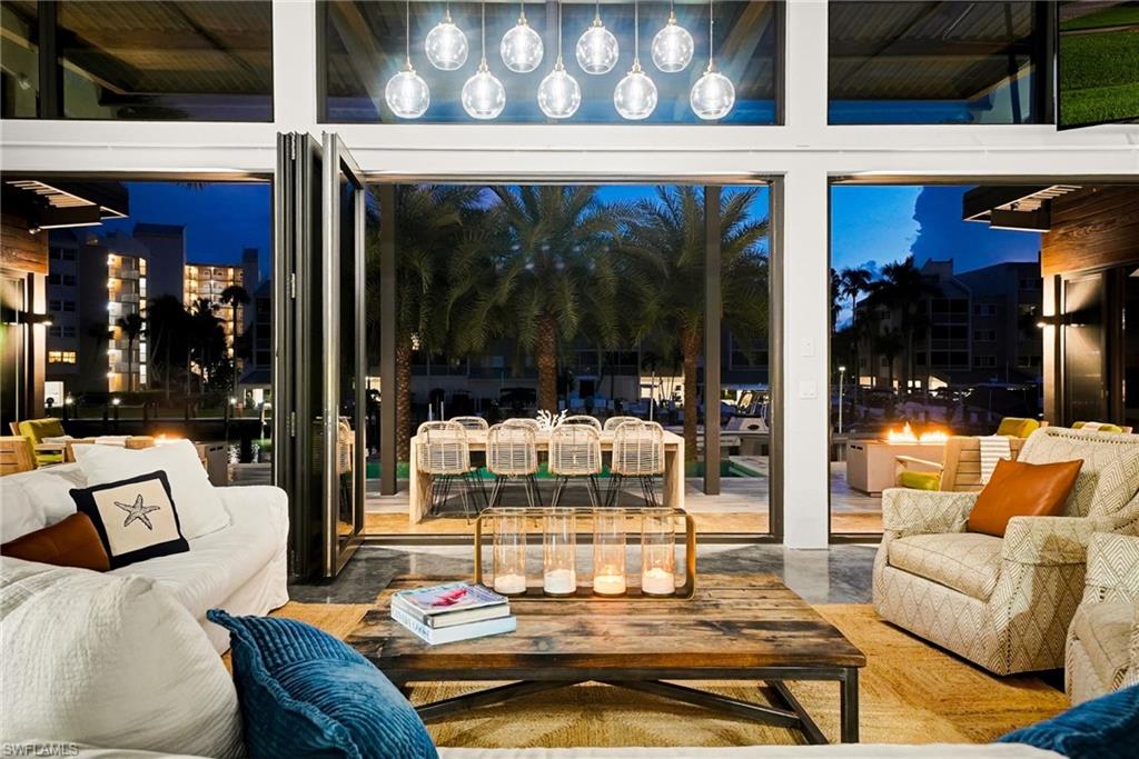 MARCO BEACH - Residential