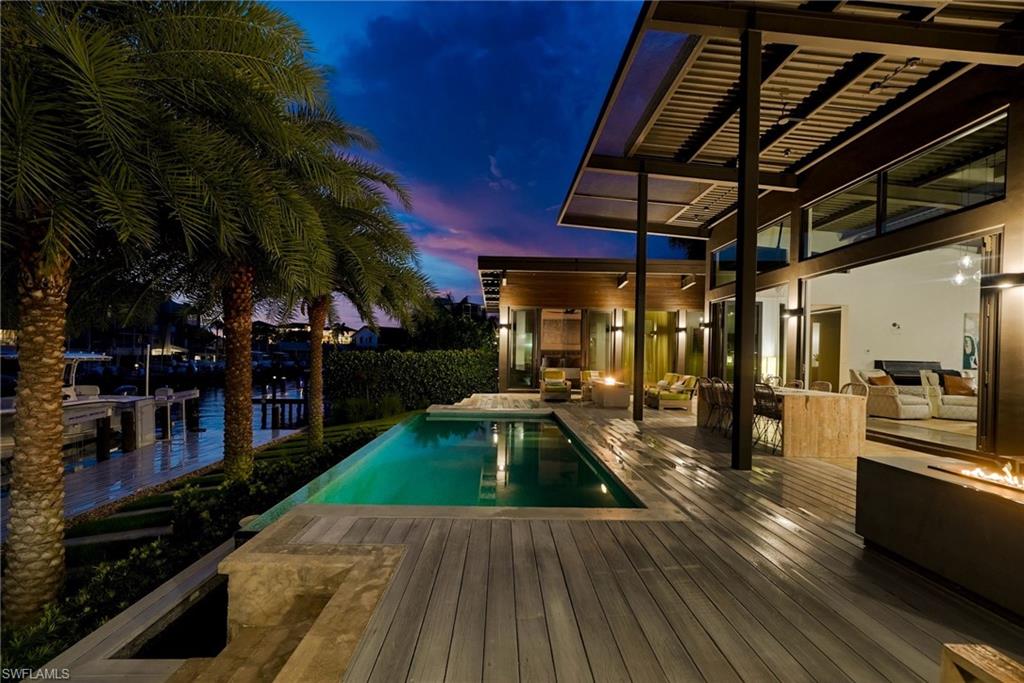 MARCO BEACH - Residential