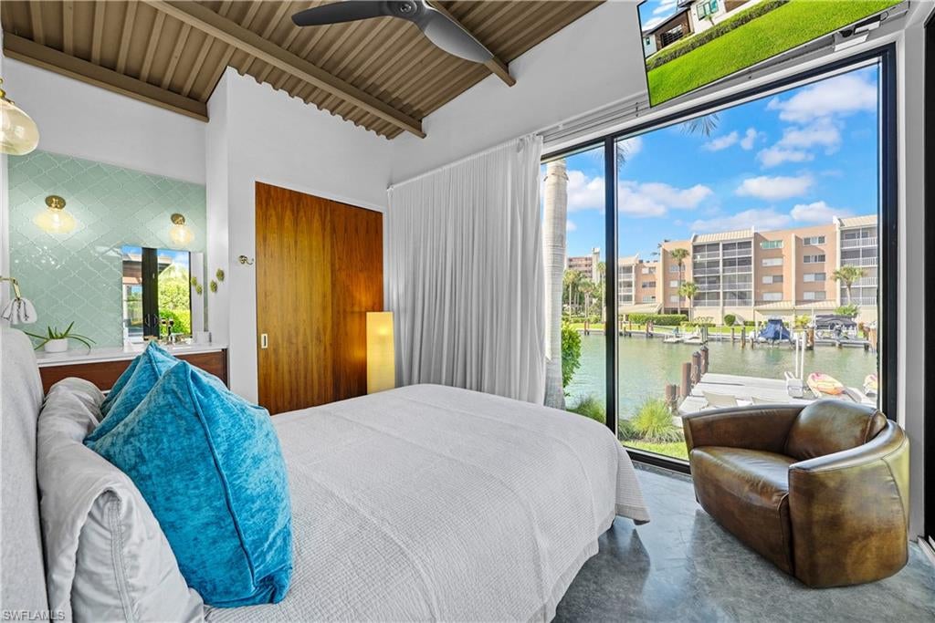 MARCO BEACH - Residential