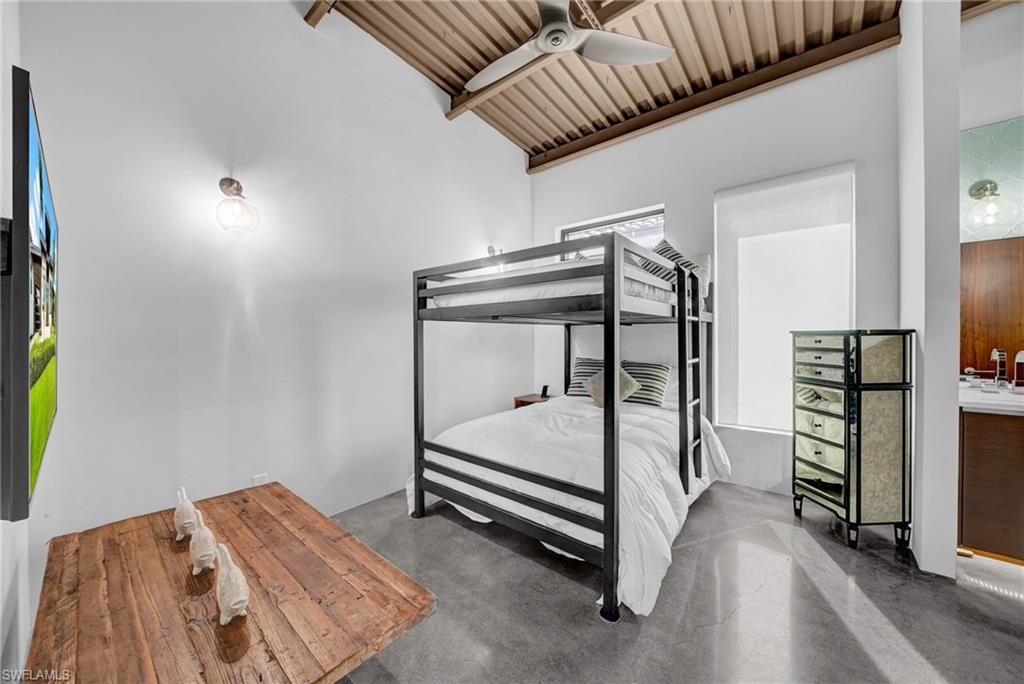 MARCO BEACH - Residential