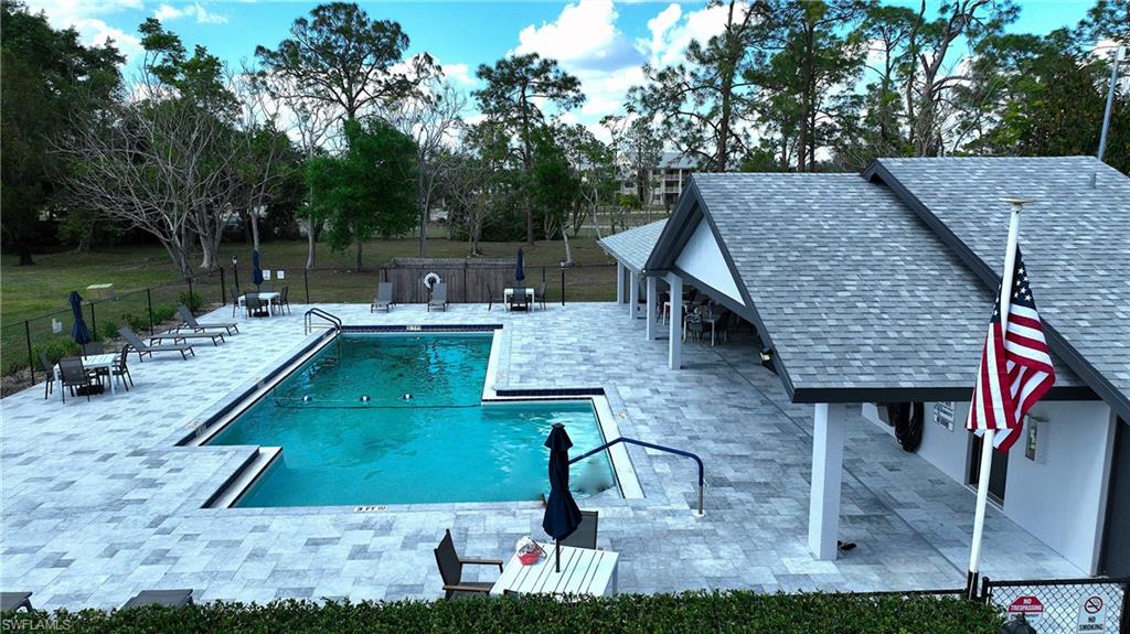 BEACON SQUARE - Residential