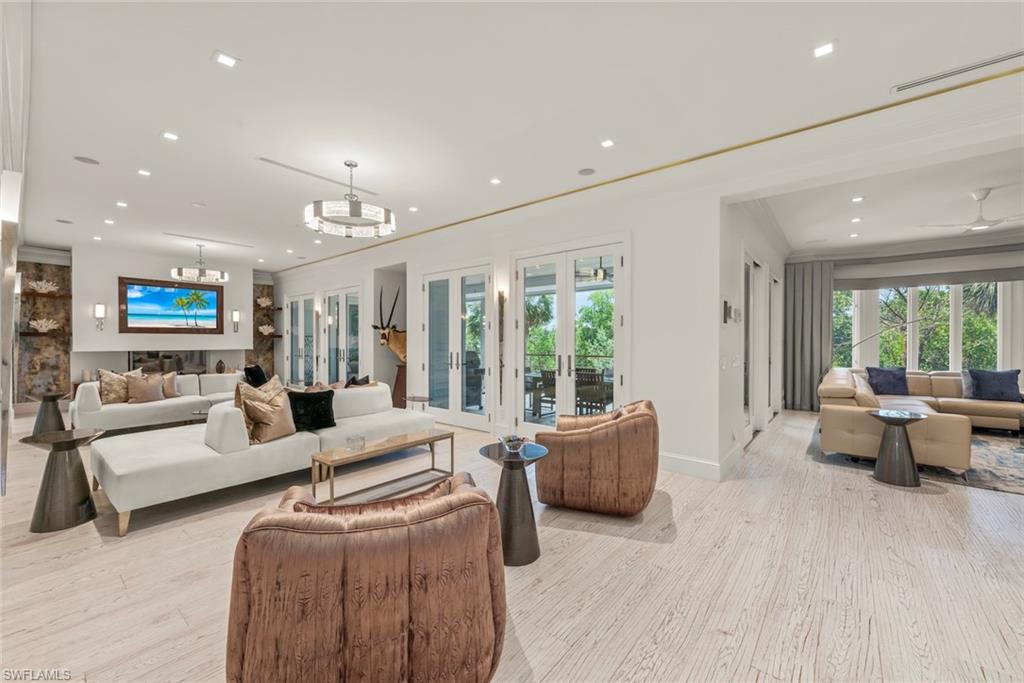 SANIBEL ESTATES - Residential