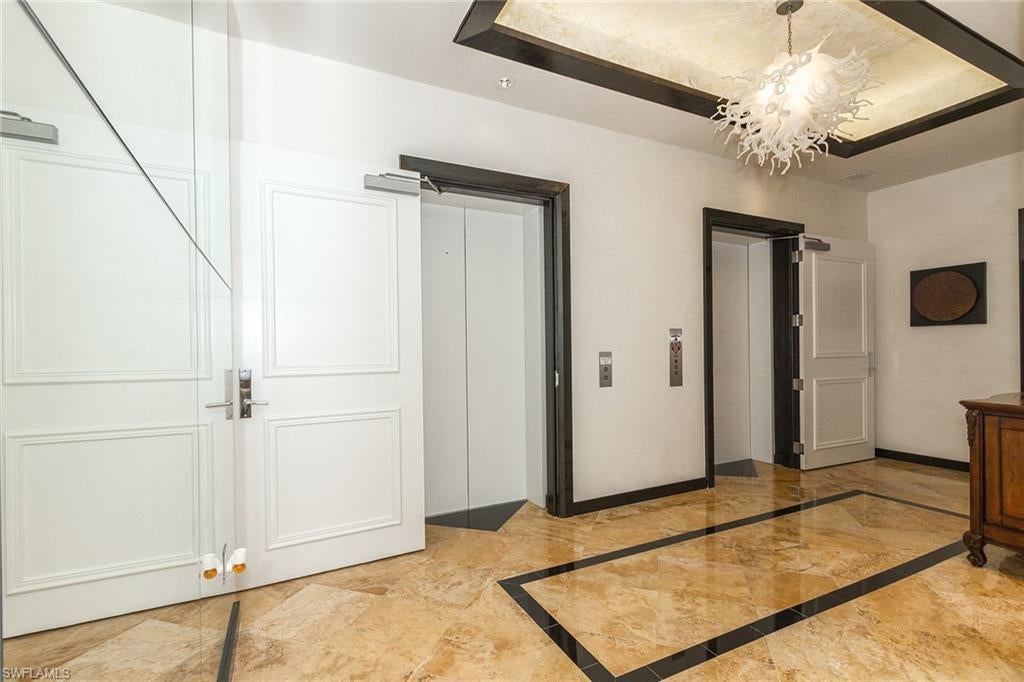 ESPERIA SOUTH - Residential Lease