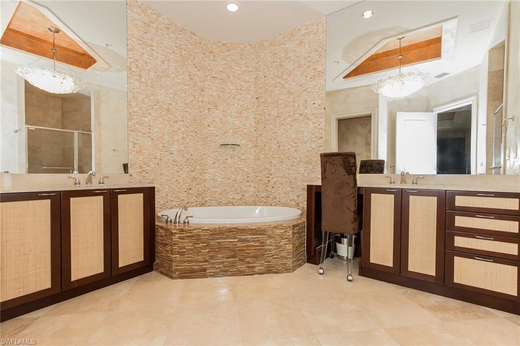 ESPERIA SOUTH - Residential Lease
