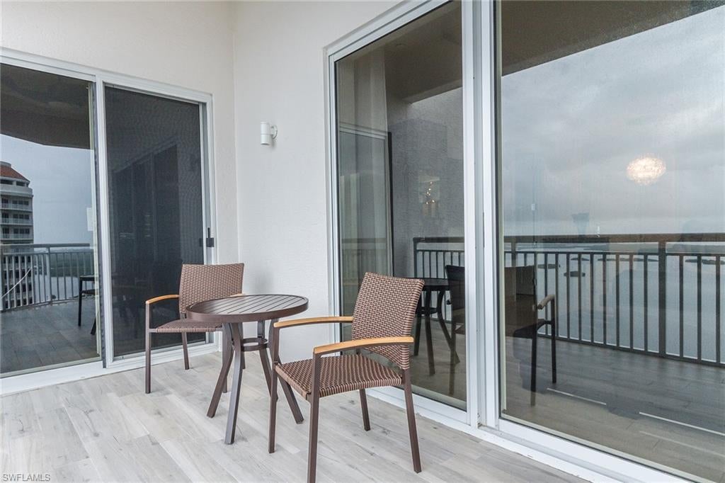 ESPERIA SOUTH - Residential Lease
