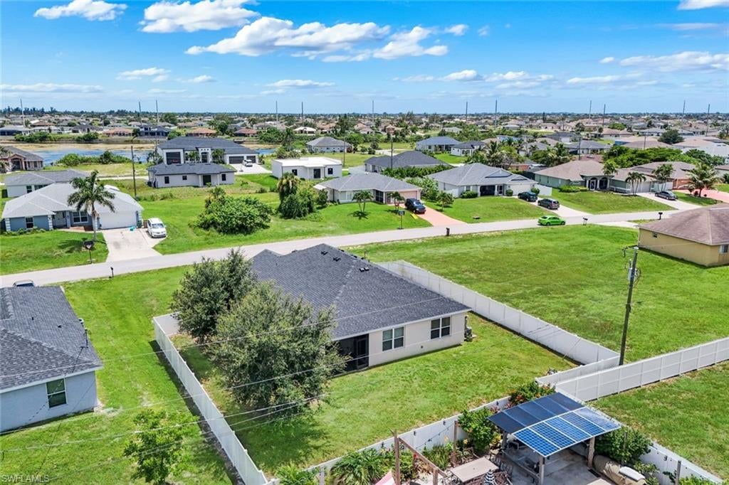 CAPE CORAL - Residential