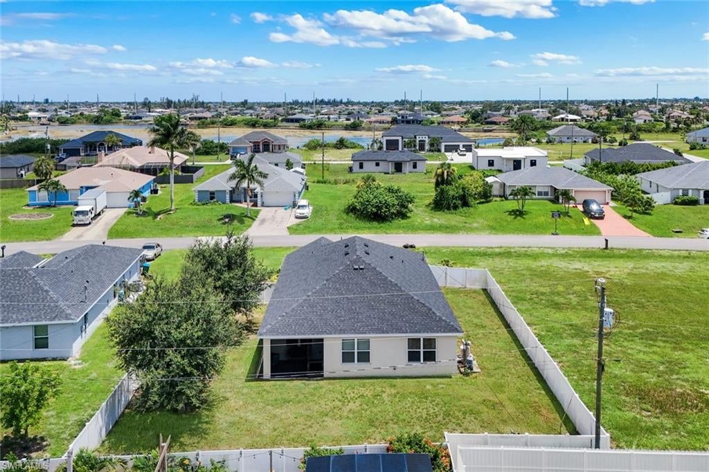 CAPE CORAL - Residential