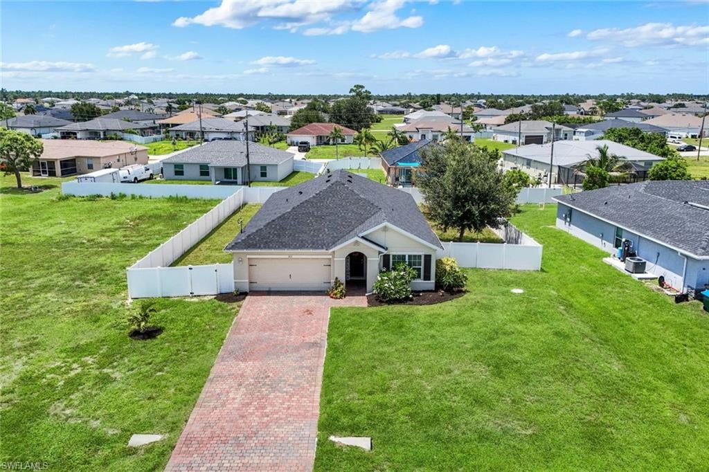 CAPE CORAL - Residential