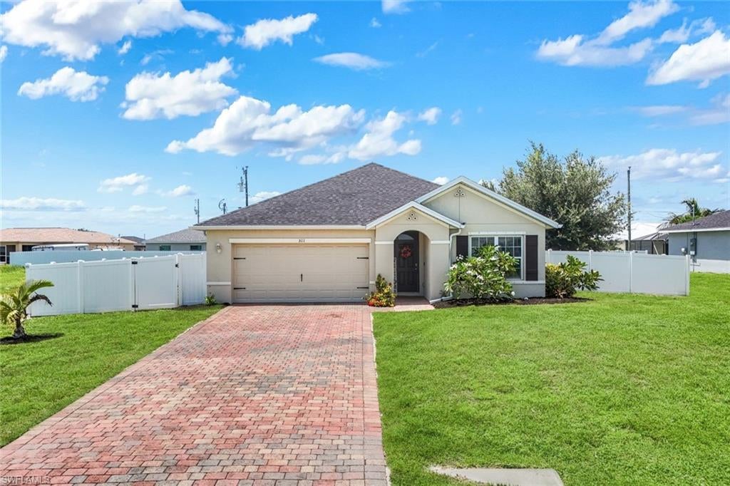 CAPE CORAL - Residential