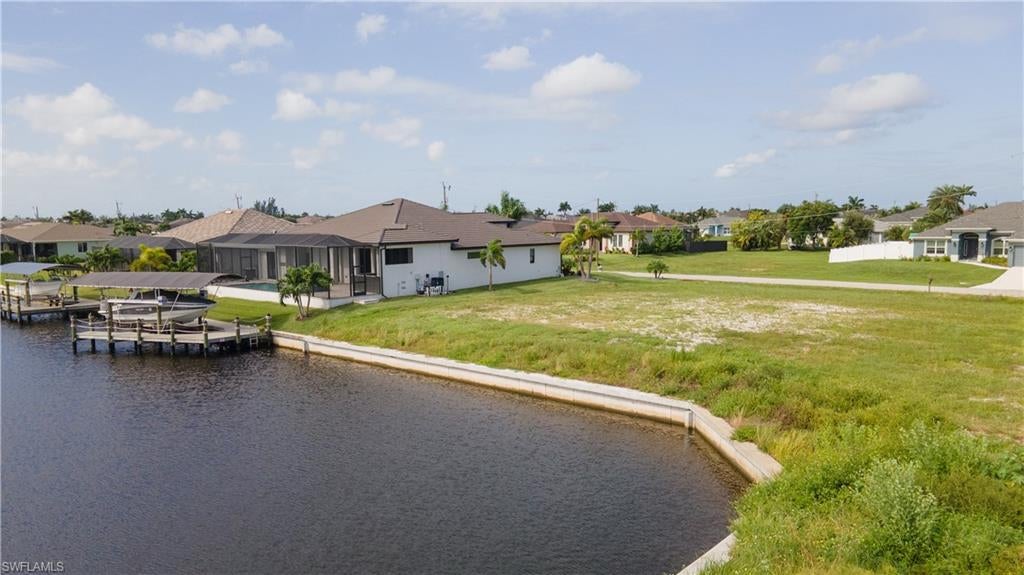 CAPE CORAL - Land