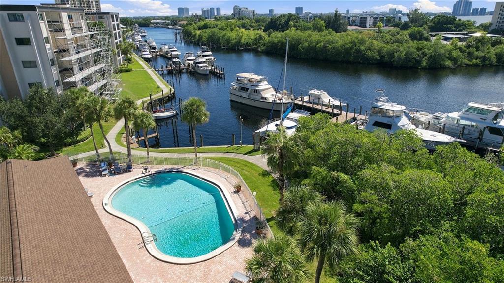 PARKWAY CONDO - Residential
