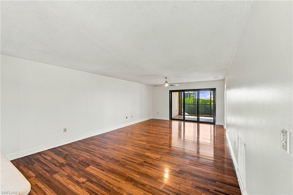 PARKWAY CONDO - Residential