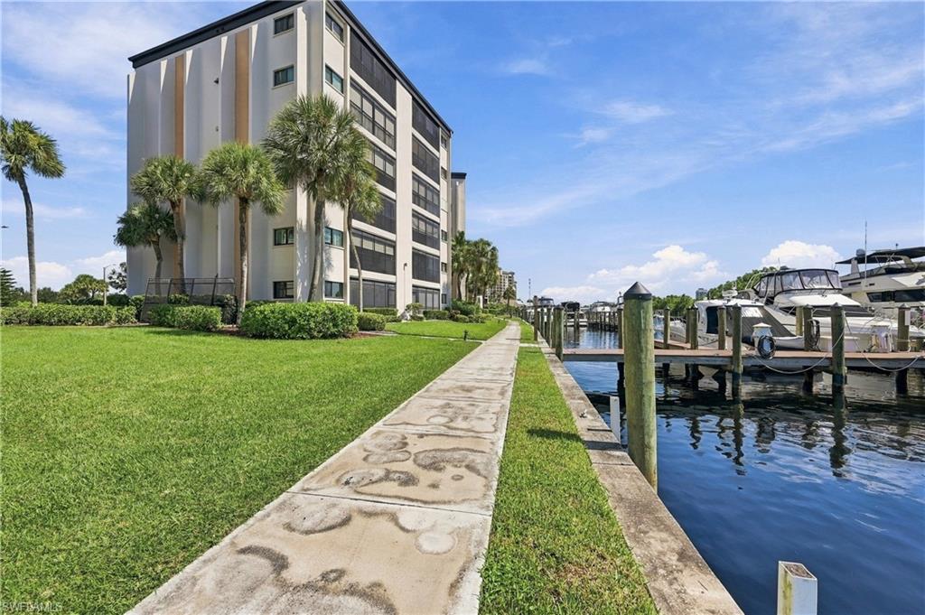 PARKWAY CONDO - Residential
