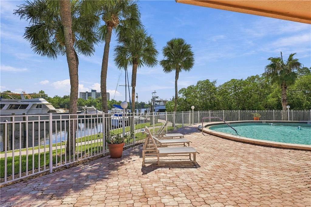 PARKWAY CONDO - Residential