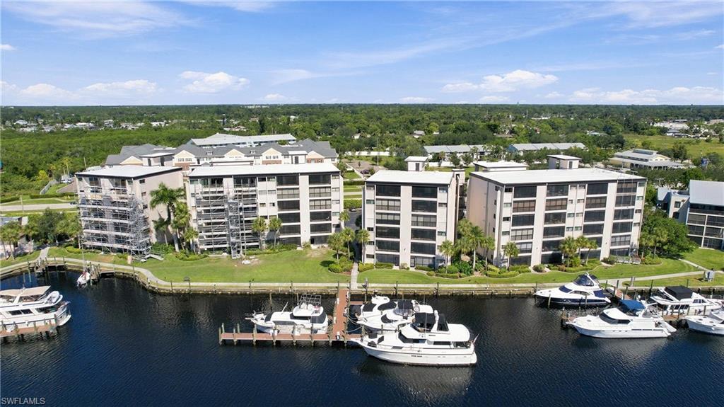 PARKWAY CONDO - Residential