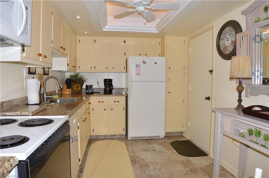 CRECIENTE CONDO SOUTH - Residential