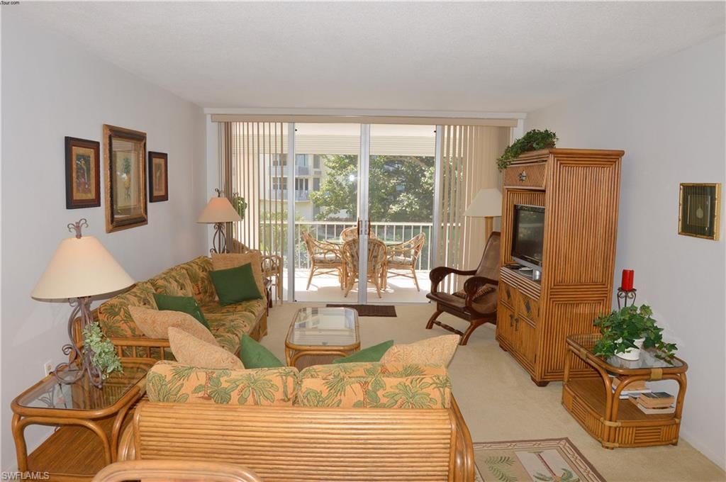 CRECIENTE CONDO SOUTH - Residential