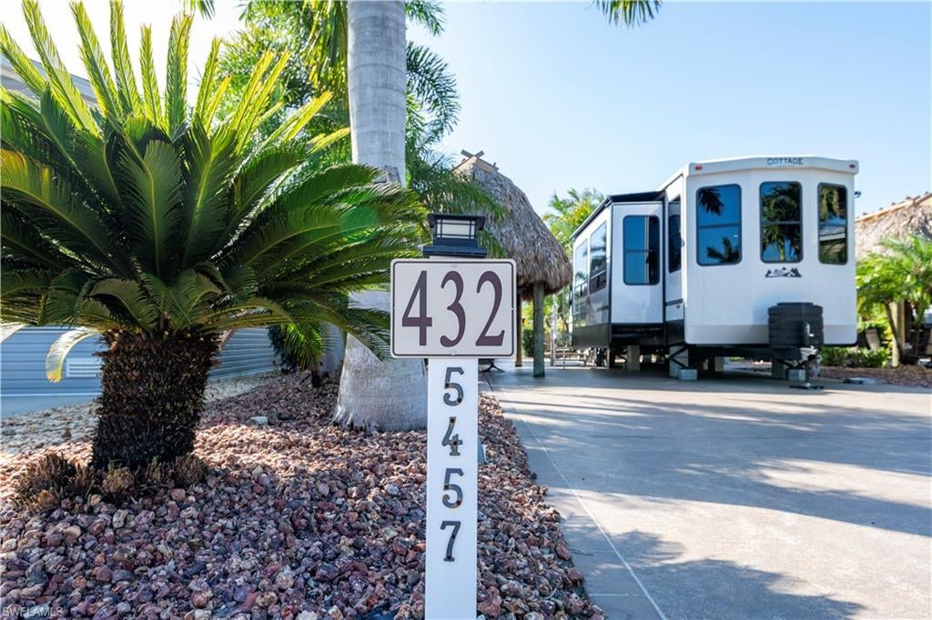 CYPRESS TRAIL RV RESORT - Land
