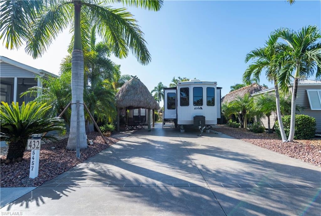 CYPRESS TRAIL RV RESORT - Land