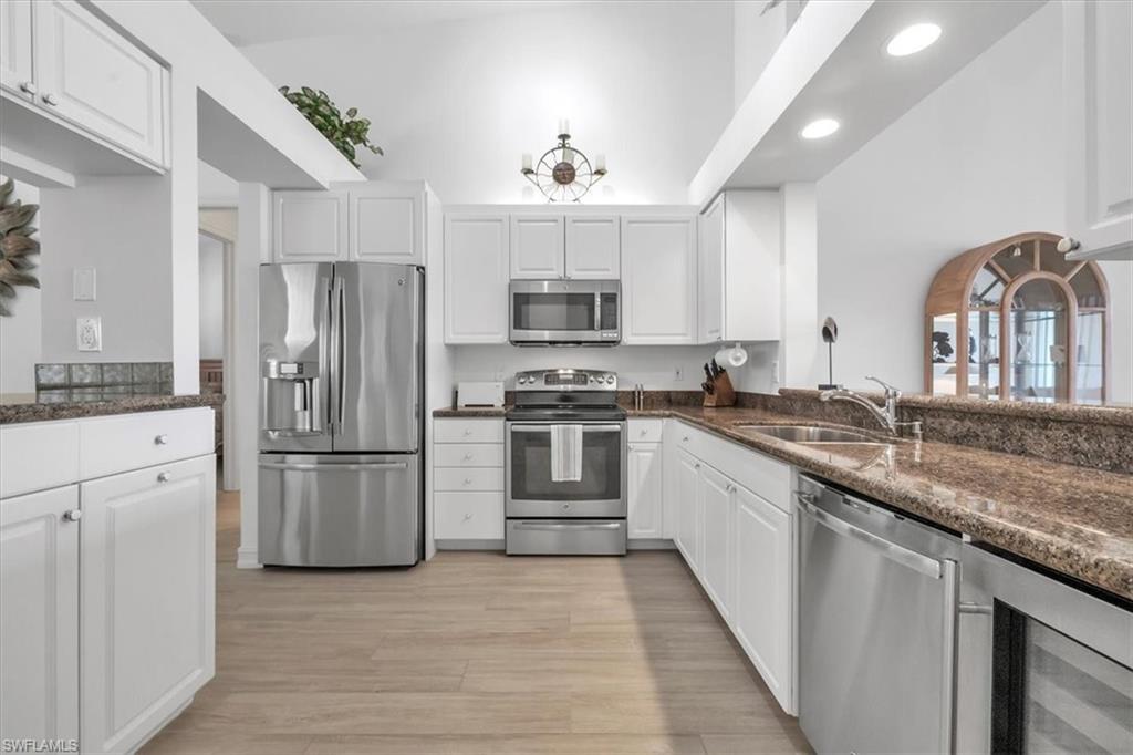 BREAKWATER - Residential Lease