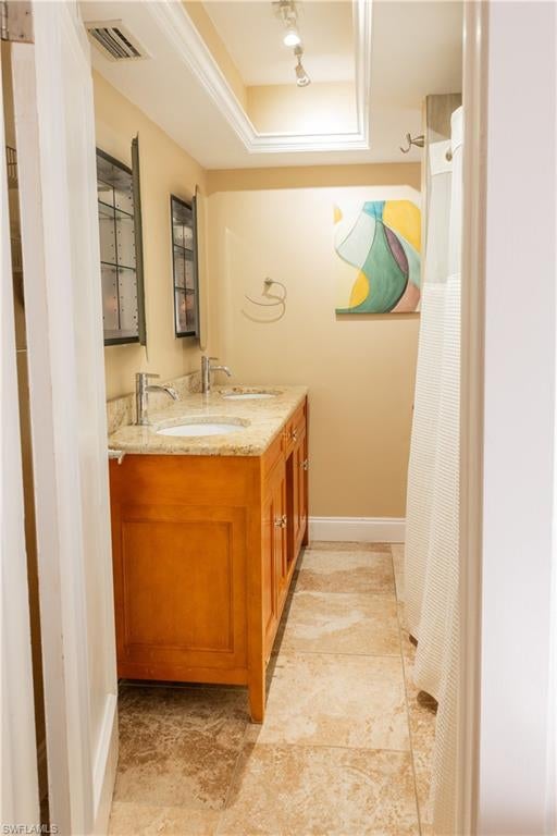 EAGLE SIDE CONDO - Residential
