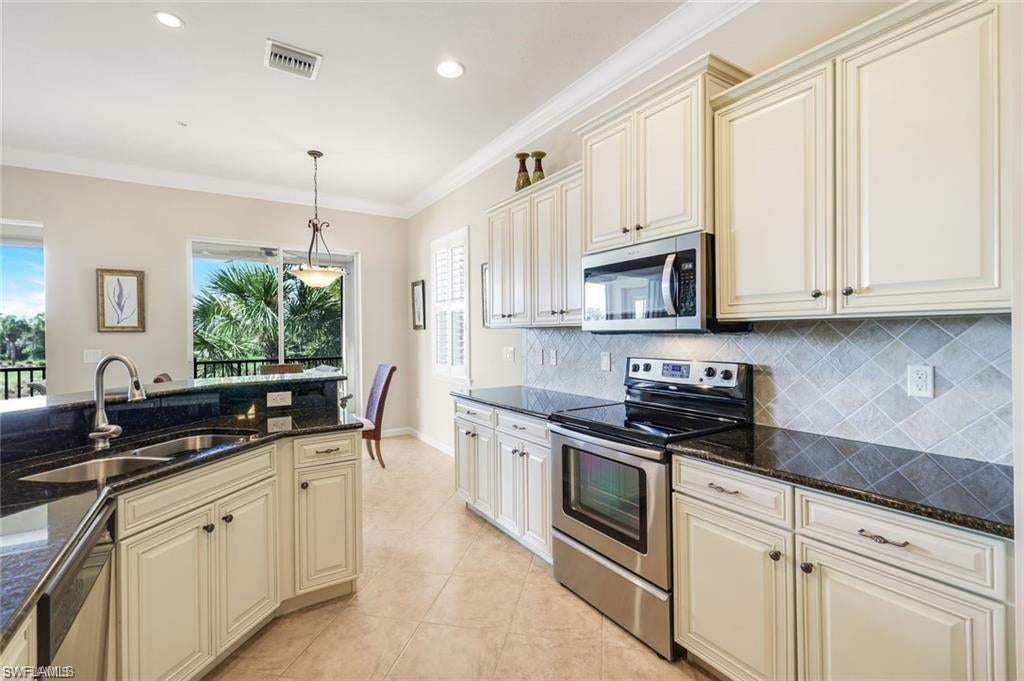 IRONSTONE - Residential Lease