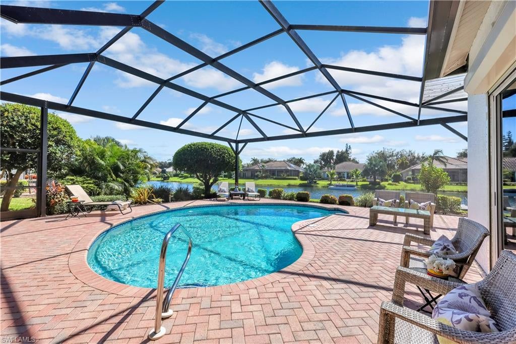 LONGSHORE LAKE - Residential