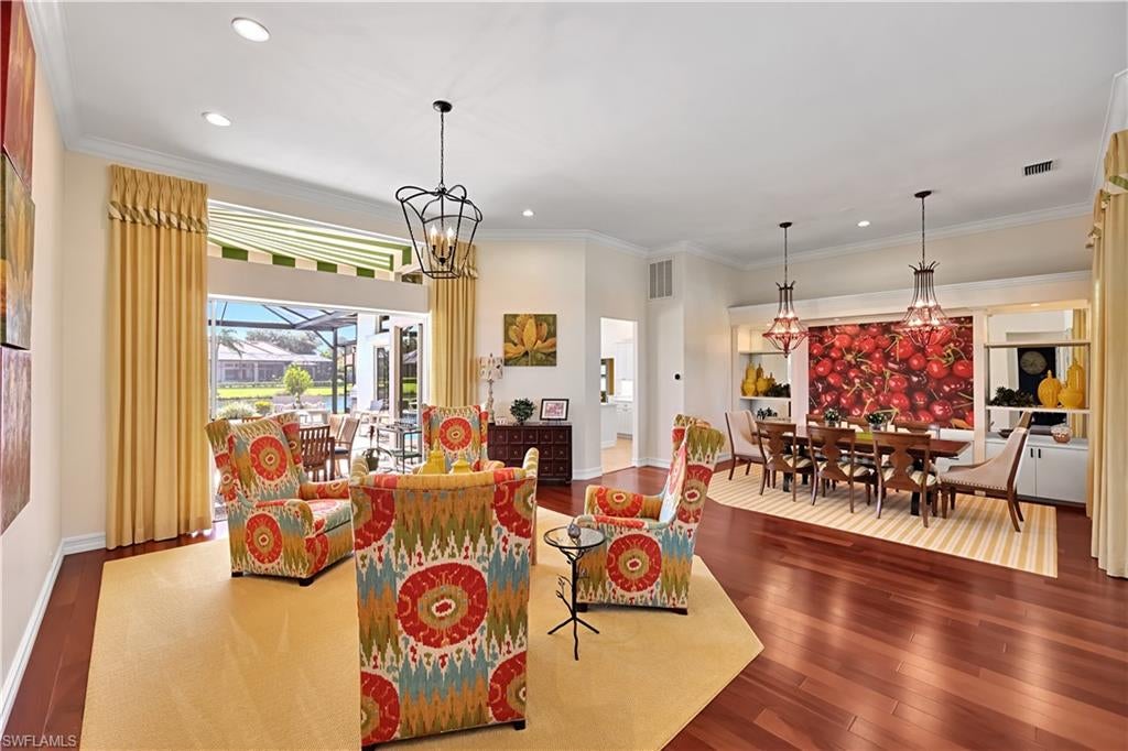 LONGSHORE LAKE - Residential