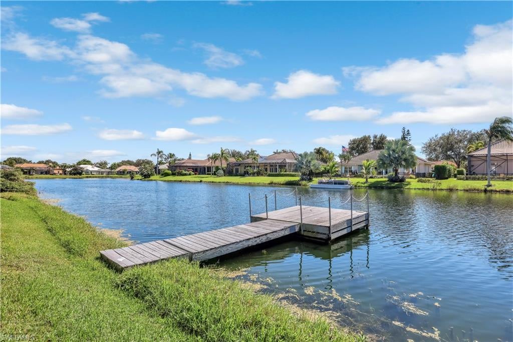 LONGSHORE LAKE - Residential