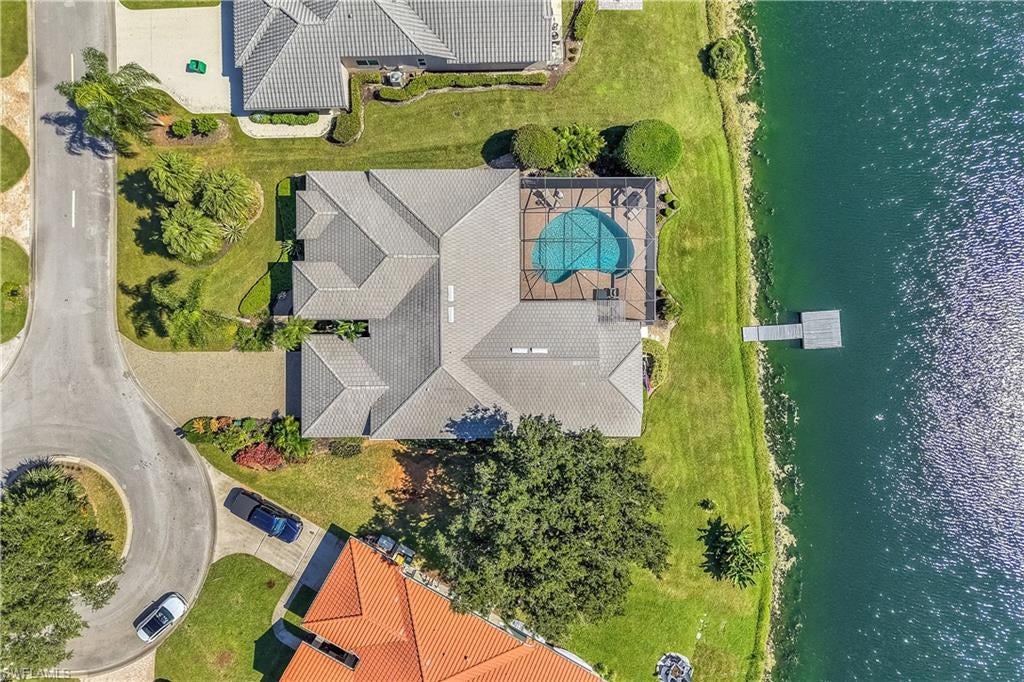 LONGSHORE LAKE - Residential