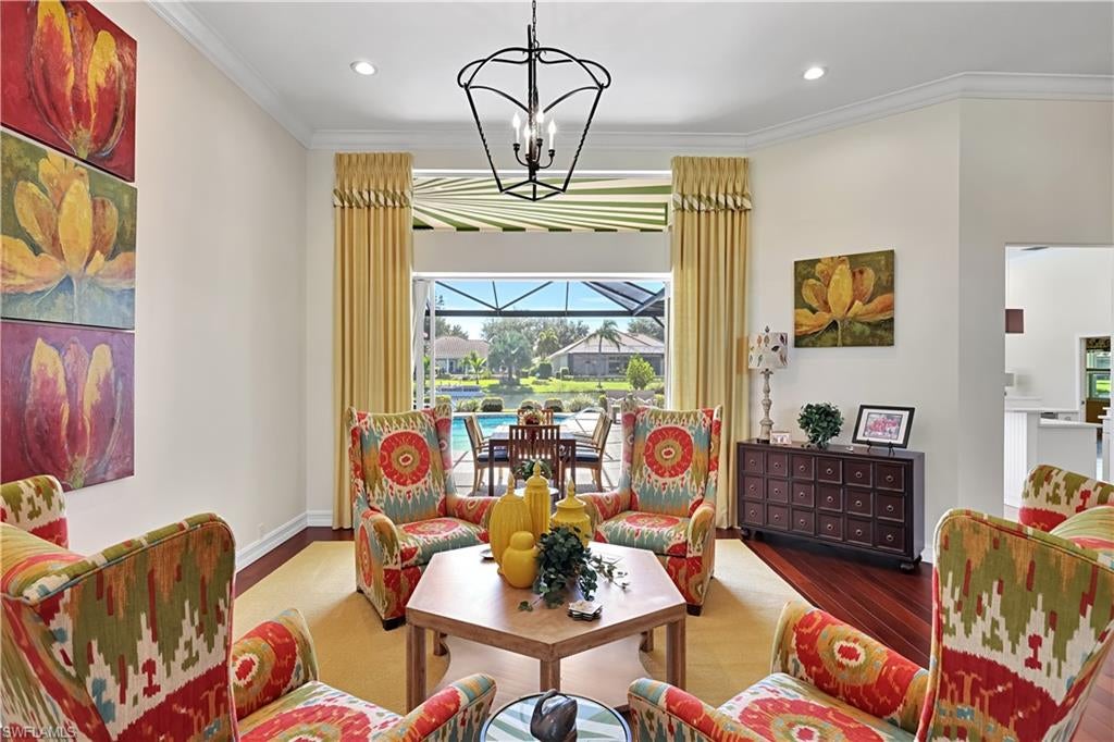 LONGSHORE LAKE - Residential