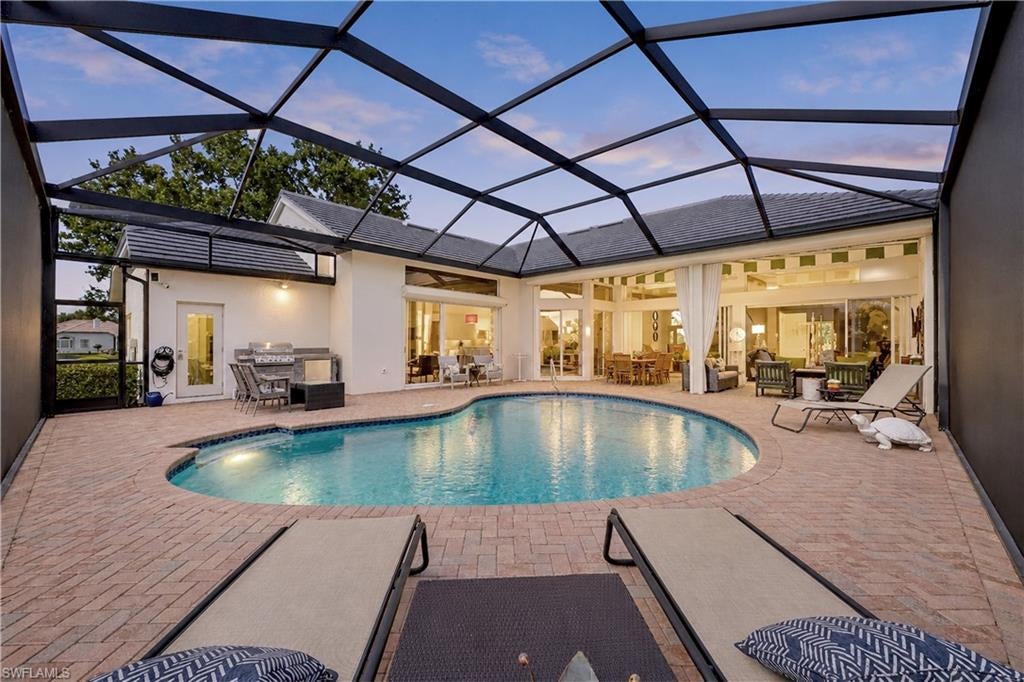 LONGSHORE LAKE - Residential