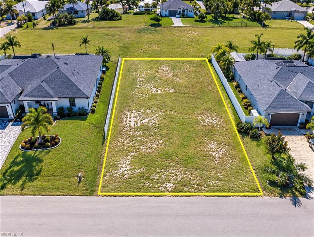 CAPE CORAL - Land