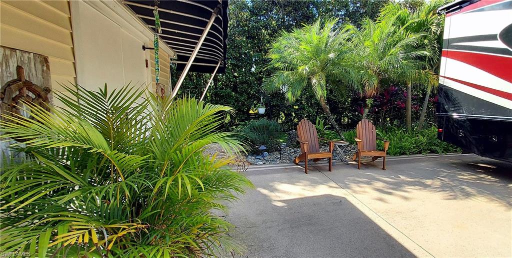 RIVERBEND MOTORCOACH RESORT - Land