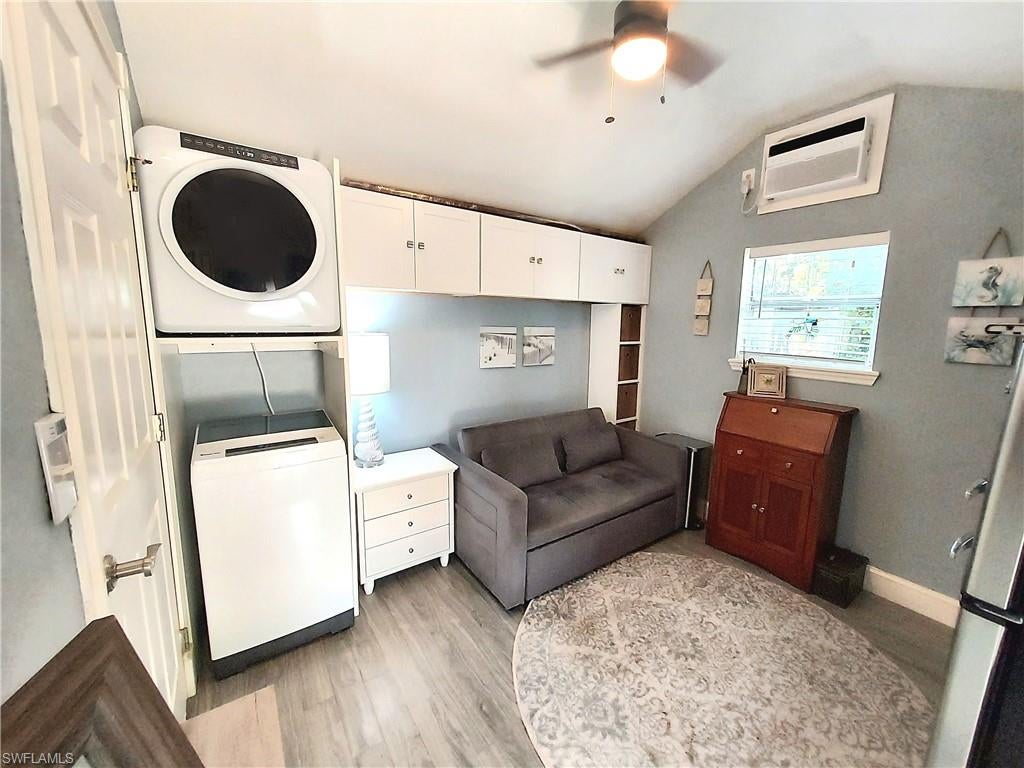 RIVERBEND MOTORCOACH RESORT - Land