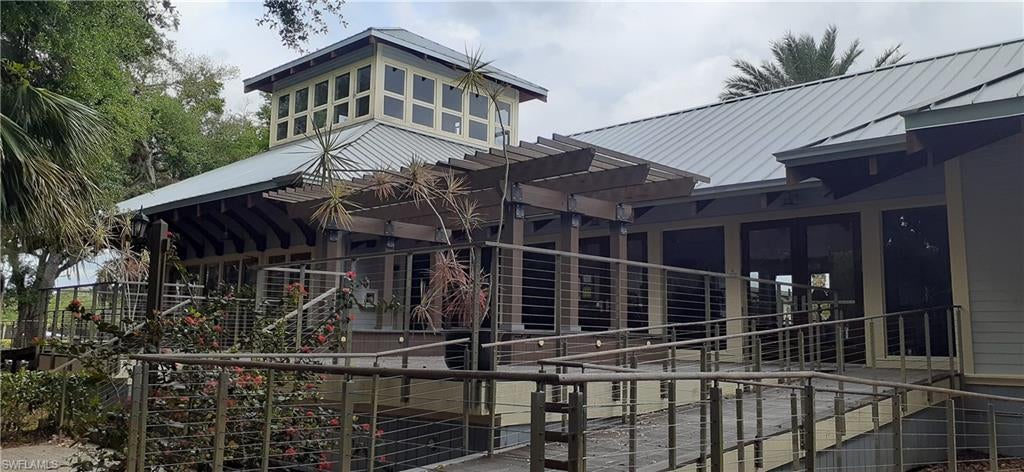 RIVERBEND MOTORCOACH RESORT - Land