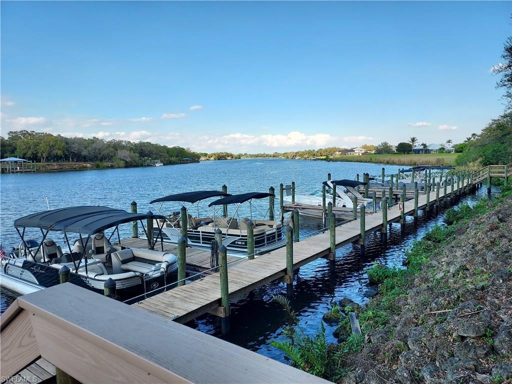 RIVERBEND MOTORCOACH RESORT - Land