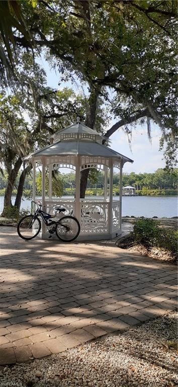 RIVERBEND MOTORCOACH RESORT - Land