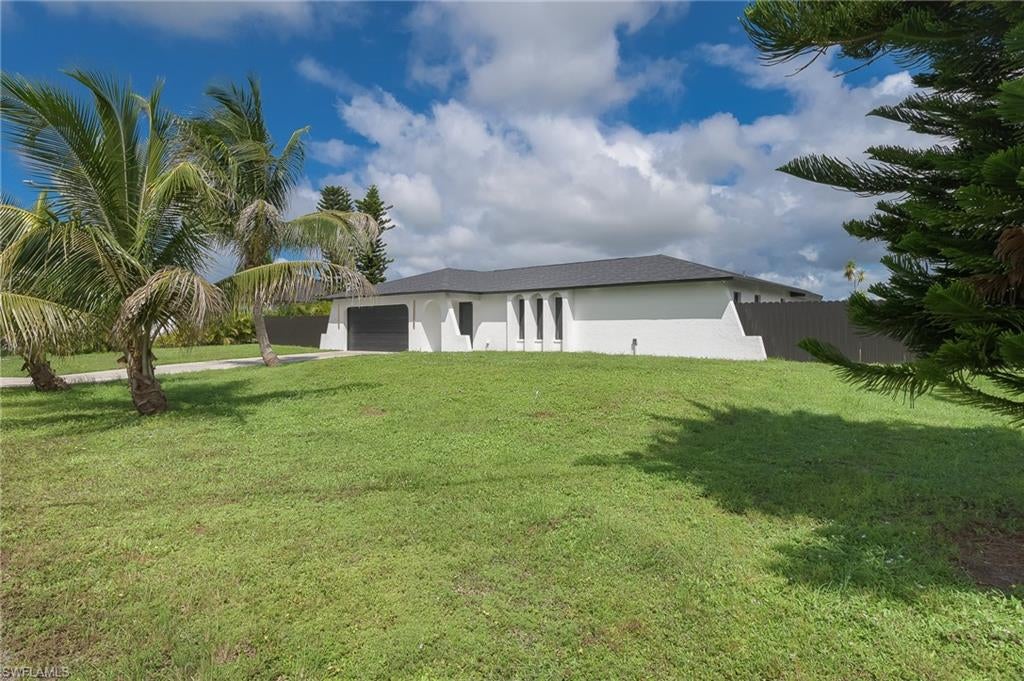 CAPE CORAL - Residential