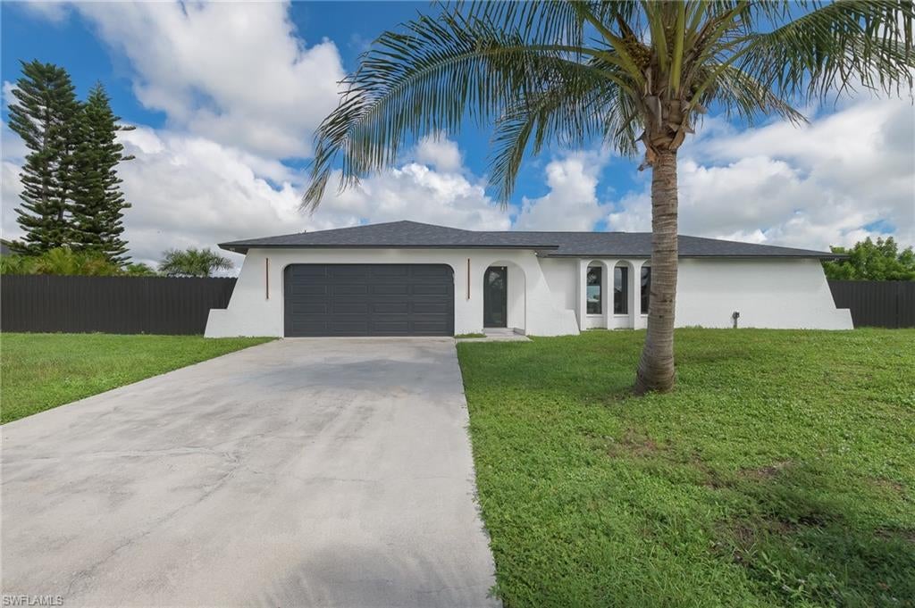CAPE CORAL - Residential