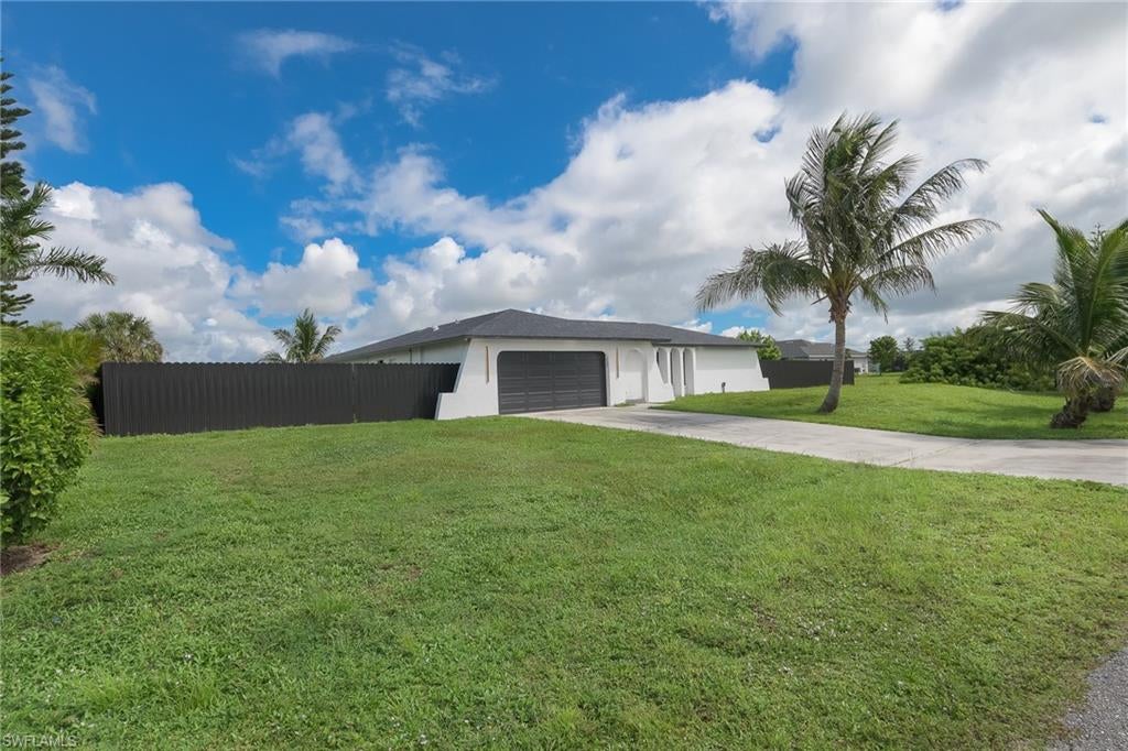CAPE CORAL - Residential
