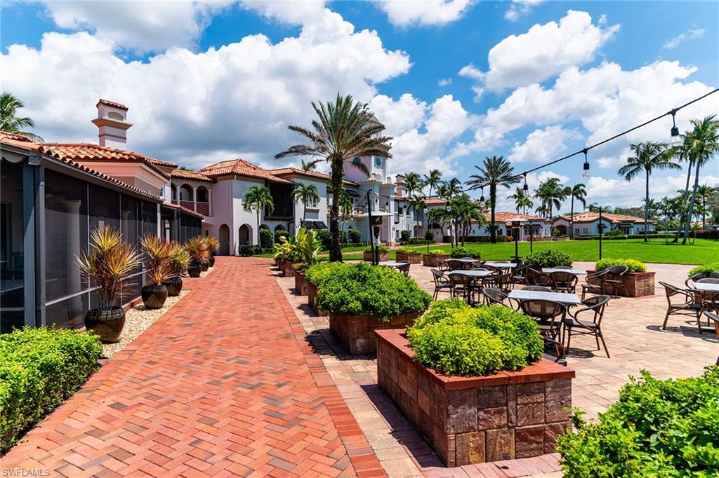 VILLAGE WALK - Residential